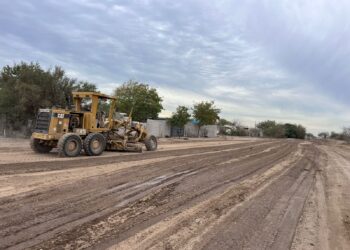 Realiza personal de barrido manual de Servicios Públicos limpieza de 6.5 km