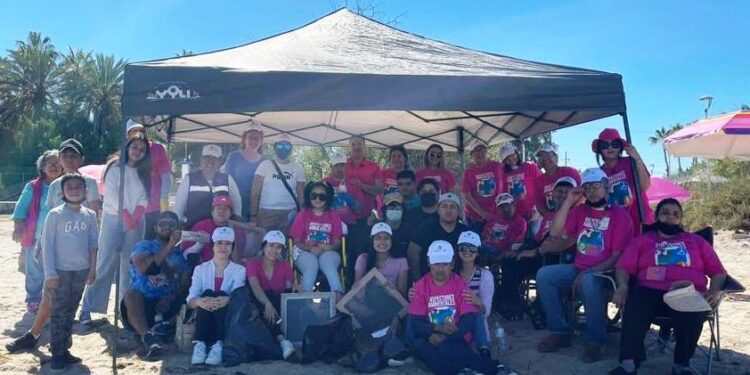 Realizan recolección de residuos en la playa La Posada en La Paz