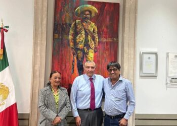 Nueva desaladora, tenencia de la tierra y avenida Nicolás Tamaral entre los temas tratados por el alcalde Oscar Leggs en la SEGOB