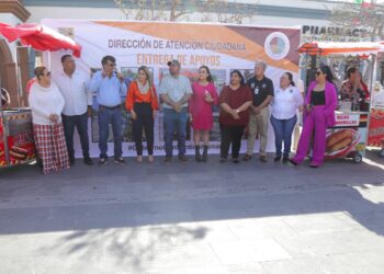 Alcalde Oscar Leggs Castro consolida que el servir con sentido humano es prioridad para el XIV Ayuntamiento; entrega apoyos sociales a 13 familias