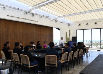 Personal de la Dirección de Cultura del Agua imparte conferencias al sector hotelero de Los Cabos