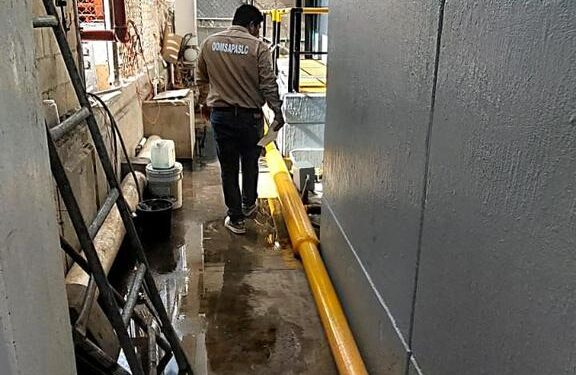 Para evitar taponamientos en la red de alcantarillado, OOMSAPAS Los Cabos exhorta a los comercios a mantener sus trampas de grasa