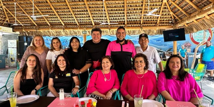 Logrará DIF Los Cabos apoyar a mujeres con cáncer de mama, gracias a la donación de 5 prótesis