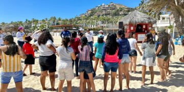 DIF Los Cabos presente en el festejo del “Día de la Niñez” de la asociacion civil Cabo Blessings
