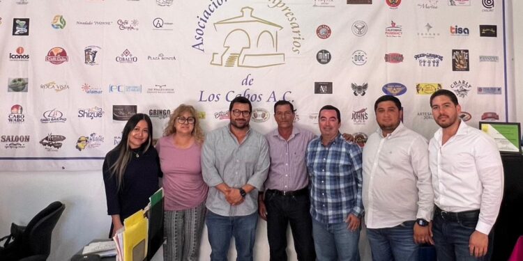 Gobierno de Los Cabos y la Asociación de Empresarios unen esfuerzos para que establecimientos operen de manera eficiente