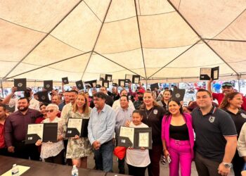 ¡Justicia laboral para trabajadores de Los Cabos! Hace entrega alcalde Oscar Leggs Castro de 35 bases sindicales