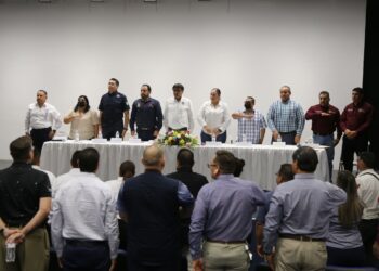 Toma protesta alcalde Oscar Leggs Castro a la mesa directiva de la Unión de Policías Preventivos (UPM)