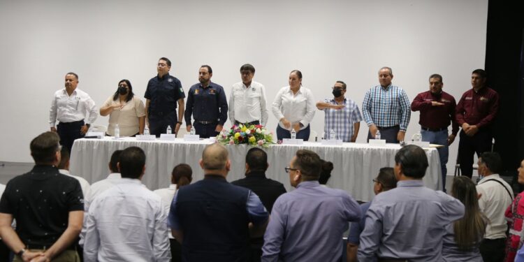 Toma protesta alcalde Oscar Leggs Castro a la mesa directiva de la Unión de Policías Preventivos (UPM)