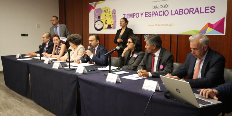 Ya logramos vacaciones dignas, ahora vamos por la reducción de la jornada laboral: senador Ricardo Velázquez&nbsp;