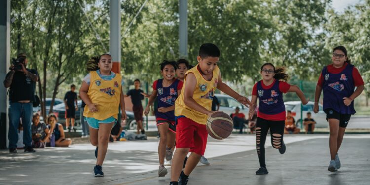 Acerca Impulso el deporte a la niñez y juventud paceña