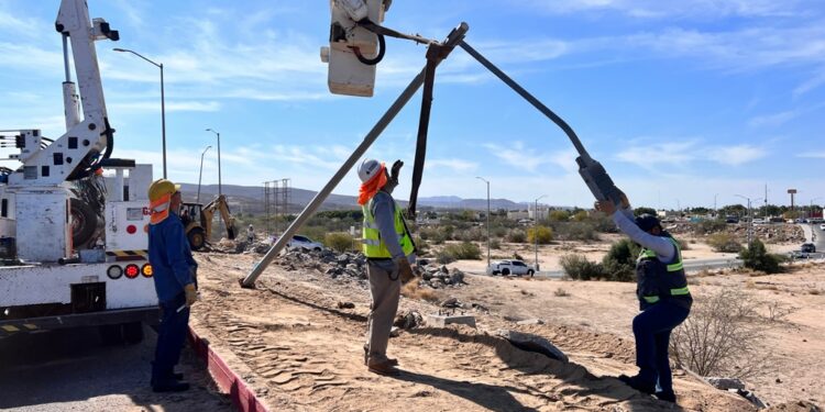 Avanzan trabajos de la Ciclovía y Andador Peatonal en el Libramiento Daniel Roldán