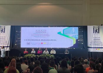 Fortalece Universidad Mundial cooperación interinstitucional en favor de estudiantes de nutrición.