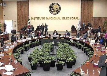 Sanciona INE presentación de 15 mil firmas de personas fallecidas para apoyar la Revocación de Mandato