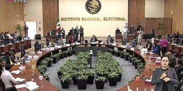 Sanciona INE presentación de 15 mil firmas de personas fallecidas para apoyar la Revocación de Mandato