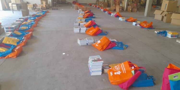 INICIA SEP REPARTO DE LIBROS DE INGLÉS DISCOVERING BAJA CALIFORNIA SUR