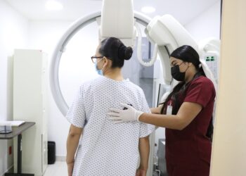GOBIERNO ESTATAL HA FORTALECIDO DETECCIÓN TEMPRANA DEL CÁNCER DE MAMA EN LOS CABOS