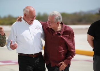 RECIBE GOBERNADOR VCC A PRESIDENTE AMLO