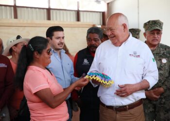 ENTREGA GOBERNADOR VCC, CENTRO DE TRANSFORMACIÓN Y APOYOS PRODUCTIVOS A ARTESANOS EN EL ROSARIO