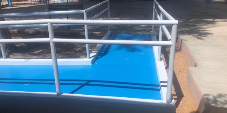 INSTALA SEP RAMPAS Y BAÑOS INCLUSIVOS EN 14 ESCUELAS DE LA ENTIDAD