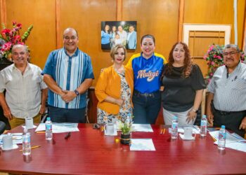 LA NIÑA SUEY VIRIDIANA LÓPEZ COTA ES GANADORA PARA OCUPAR EL CARGO COMO ALCALDESA POR UN DÍA EN MULEGÉ