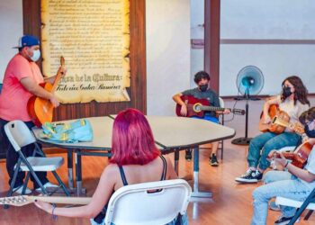 CONTINUAN TALLERES Y ACTIVIDADES PERMANENTES EN LA CASA DE LA CULTURA Y BIBLIOTECA MUNICIPAL