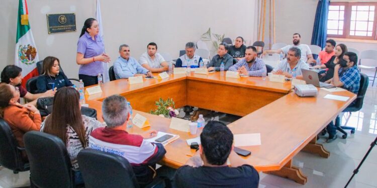 SE REUNE ALCALDESA DE MULEGÉ CON REPRESENTANTES DEL GREMIO DEPORTIVO