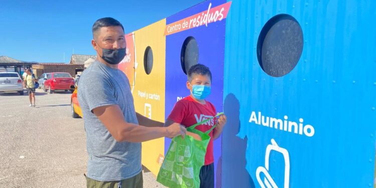 Recolectados 143 kilos de residuos reciclables en el contenedor de “Ruta Cero” en playa El Tecolote