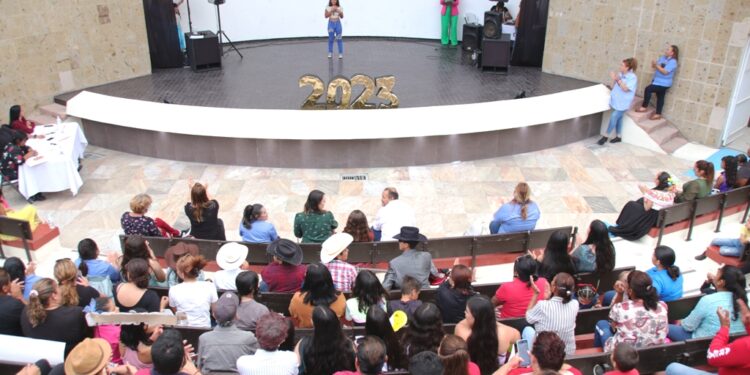 Se llevó a cabo la semifinal del Concurso “Voces Unidas por La Paz”