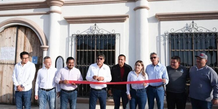 Alcalde Oscar Leggs Castro inaugura la 1ª red WiFi gratuita en Los Cabos