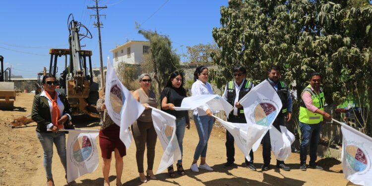 Gobierno de Los Cabos beneficiará a más de 15 mil habitantes con la pavimentación integral de calles en las colonias El Rosarito y El Zacatal en SJC