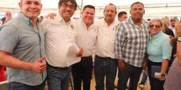 Durante las audiencias públicas del alcalde Oscar Leggs, OOMSAPAS Los Cabos atiende solicitudes ciudadanas en materia de agua potable