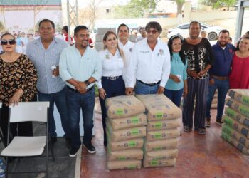 200 personas beneficiadas con la entrega de apoyos sociales del XIV Ayuntamiento de Los Cabos
