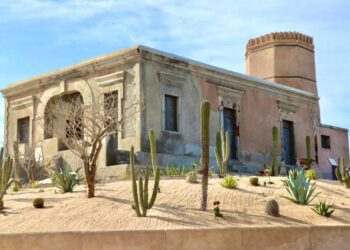 Conmemoran en CSL el 118° aniversario del Faro Viejo de Cabo Falso&nbsp;