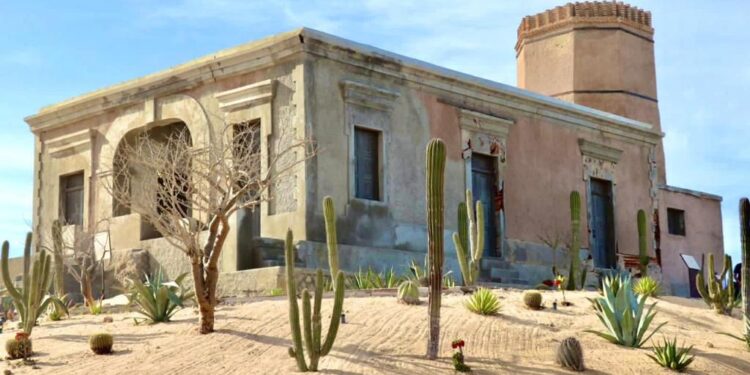 Conmemoran en CSL el 118° aniversario del Faro Viejo de Cabo Falso&nbsp;