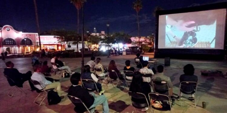 A través del Cinema Vagabundo el Gobierno de Los Cabos promueve la culminación de todas las artes