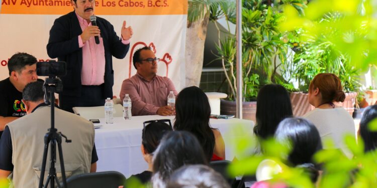 Con conferencia magistral, el Gobierno de Los Cabos conmemora el Día del Estudiante al interior del Palacio Municipal