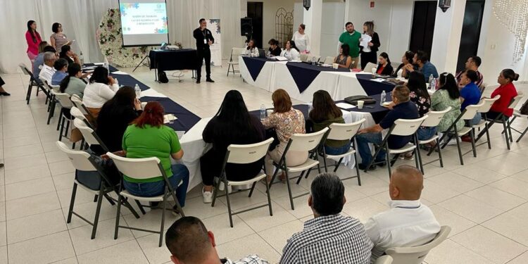 Más de 30 personas servidoras públicas y personal docente de nivel secundaria concluyeron con éxito el curso “La Ley Olimpia y los Ciberdelitos”