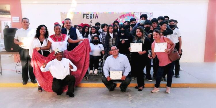 A través de la Coordinación de Derechos Humanos se generan mecanismos para promover el respeto, el buen trato y la paz social en centros escolares