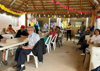 Para beneficio de las personas adultas mayores, estudiantes del ITES se suman a las acciones del DIF Los Cabos&nbsp;