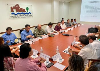 Acuerdan alcalde Oscar Leggs Castro e iniciativa privada trabajar en campaña a favor de la erradicación de la violencia familiar