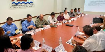 Acuerdan alcalde Oscar Leggs Castro e iniciativa privada trabajar en campaña a favor de la erradicación de la violencia familiar