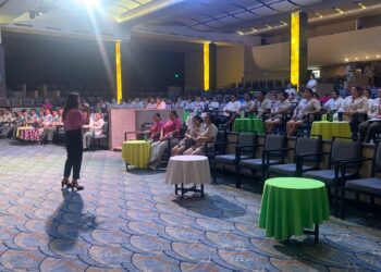 Con el tema: “Acoso laboral, una violación a la dignidad humana”, la Coordinación de Derechos Humanos capacita a la población en Los Cabos