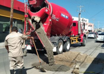 Continúa el programa “Bacheo tras Fuga”, en colonias de Los Cabos