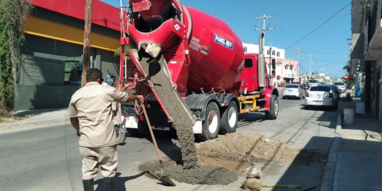 Continúa el programa “Bacheo tras Fuga”, en colonias de Los Cabos