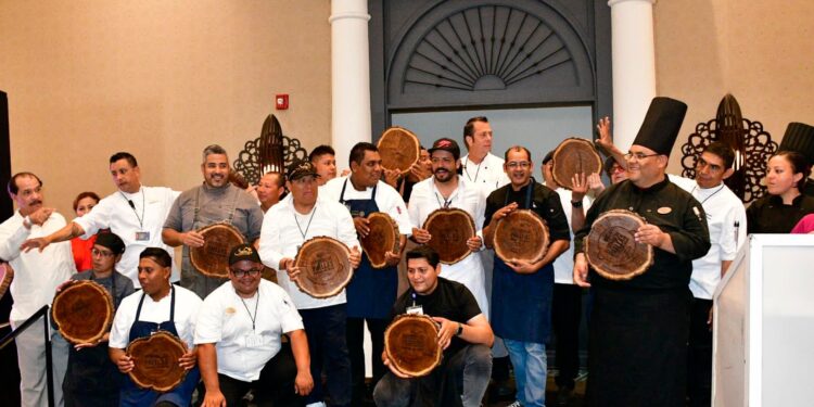 El Gobierno de Los Cabos presente durante la 6ta Edición del Festival de Paellas a beneficio del Programa de Becas del Club Rotario
