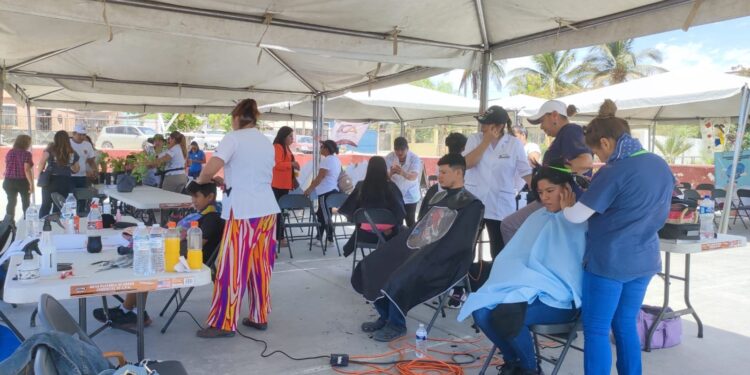 El programa “Reaviva Tu Parque” llegó a la colonia El Zacatal de San José del Cabo con apoyos y actividades recreativas