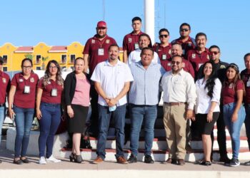 Inspectores fiscales realizan minuciosa revisión de permisos y refrendos en locales comerciales de CSL