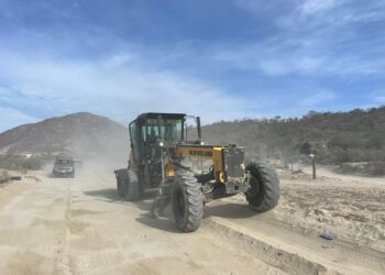 En Los Cabos Rehabilita Servicios Públicos vías alternas