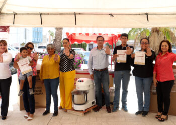 Gobierno de BCS entrega equipo y herramienta para autoempleo: SNEBCS