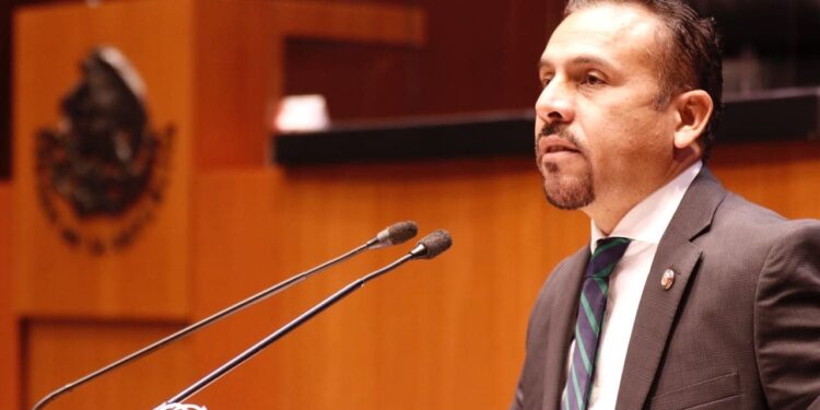 Llama Ricardo Velázquez a fortalecer campañas de prevención contra desastres naturales en Baja California Sur